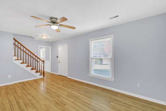 Building Photo - 106 Harris Creek Rd