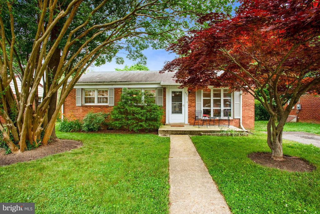 Foto principal - 708 N Florida St