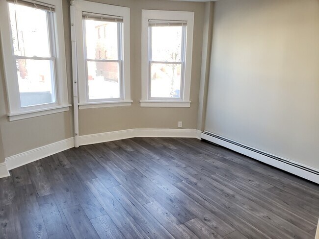 Building Photo - renovated 2-bedroom first floor apartment
