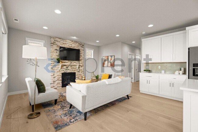 Building Photo - Unit B