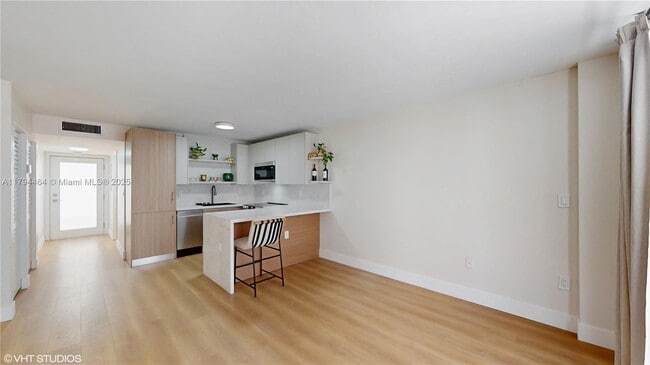 Foto del edificio - 1666 West Ave