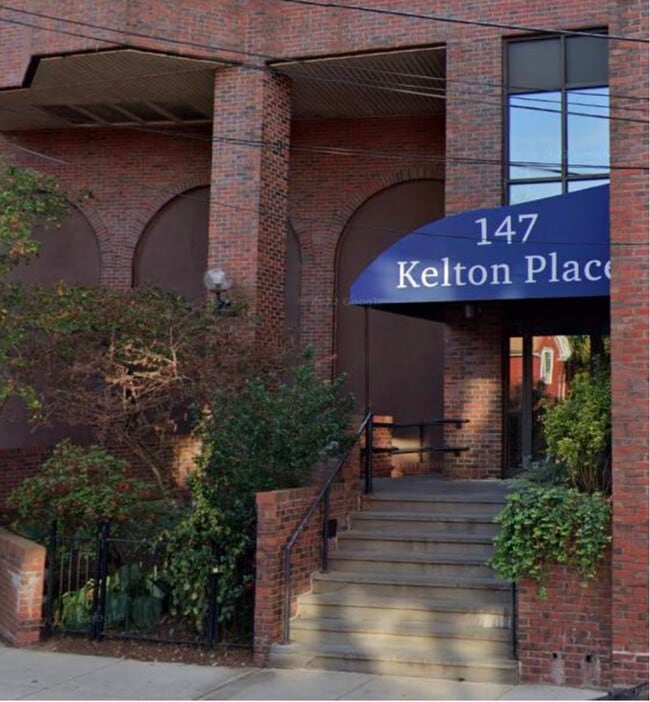 Building Photo - 147 Kelton St