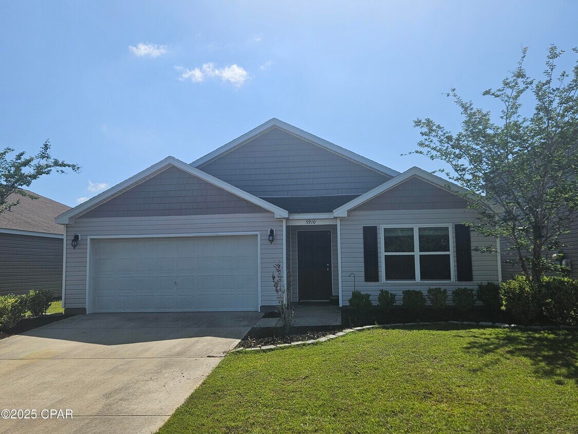 Foto principal - 5910 Nordic Dr
