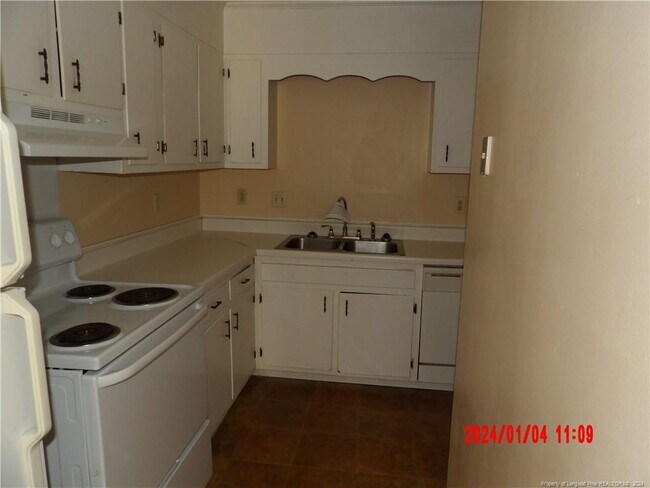 Building Photo - 407 Cumbrian Ct