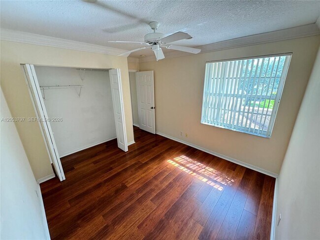Building Photo - 7129 Crescent Creek Pl