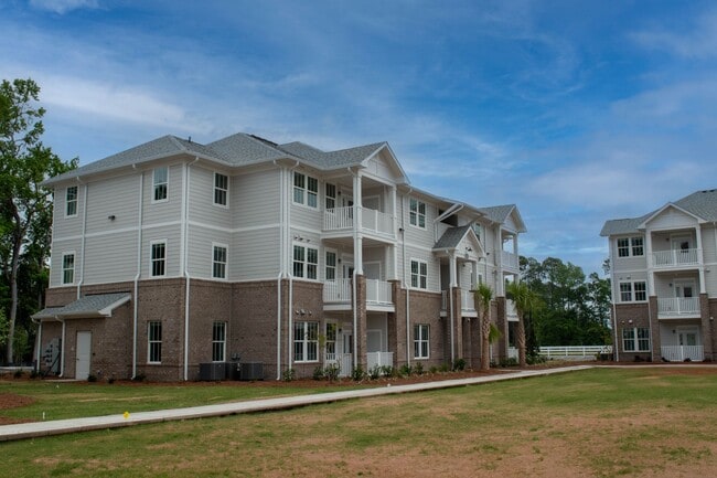 Building Photo - Garden Oaks Apartments