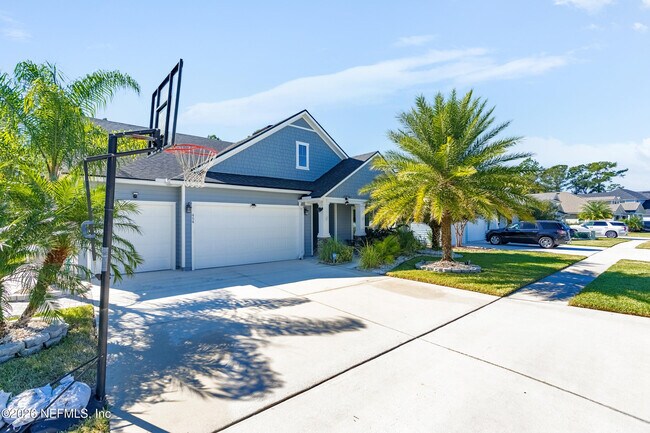 Foto del edificio - 454 Willow Lake Dr