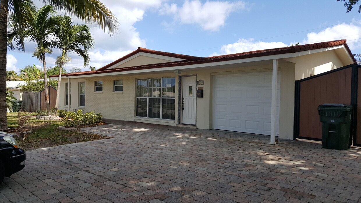1122 W Camino Real, Boca Raton, FL 33486 House Rental in Boca Raton