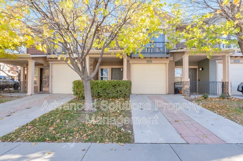 Foto principal - 14849 S Treseder St