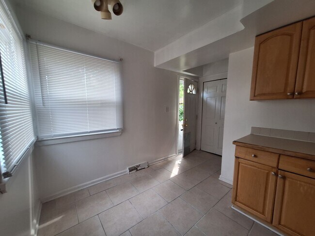 Foto del edificio - Cozy Four Bedroom Bungalow