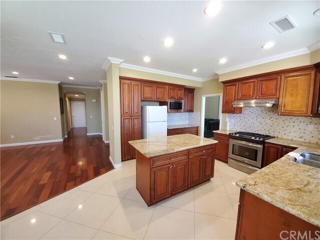 Building Photo - 3527 Brighton Pl