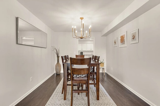 Building Photo - 10855 Lockwood Dr