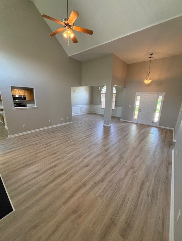 Foto principal - 170 Scanlon Rd