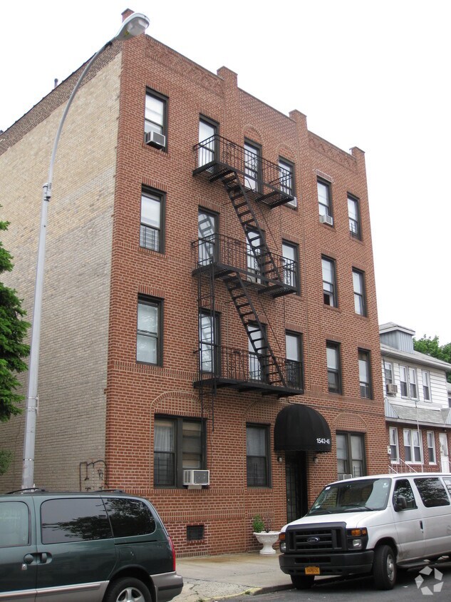 Foto del edificio - 1543 W 7th St
