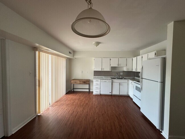 Foto del edificio - Georgetown Forest Townhomes off Old Forest Road