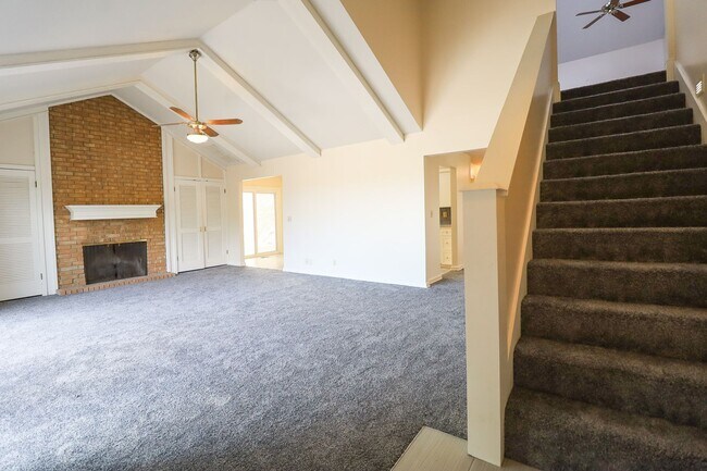 Foto del edificio - Updated Move In Ready 3-Bedroom Home, Grea...