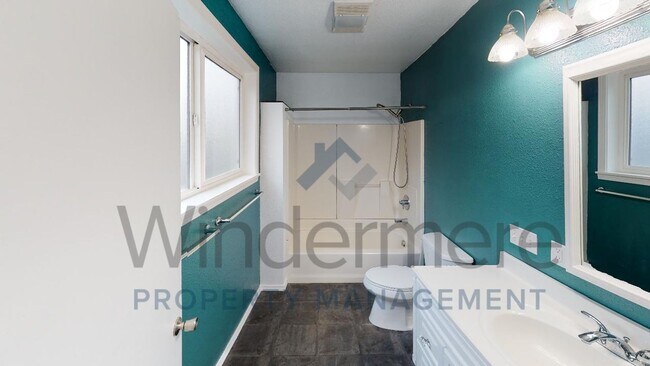 Foto del edificio - 735 Whitman St
