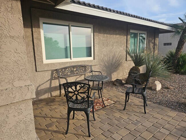 Foto del edificio - Fully Furnished Summer Rental