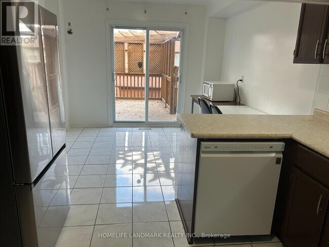 Photo du bâtiment - 5235 Astwell Ave