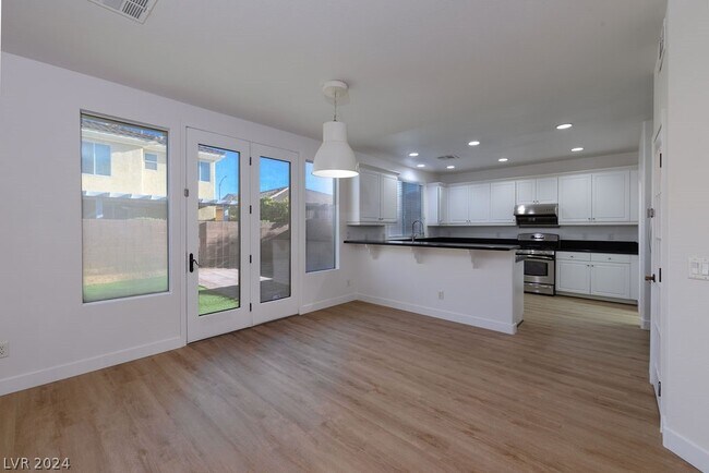 Building Photo - 7403 Atacama Ave