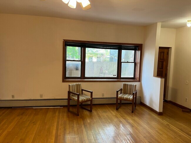 Sala de estar - 365 Hamilton St