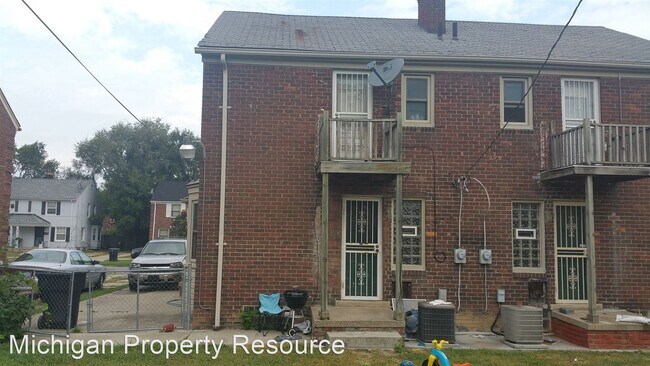 Building Photo - 2 br, 1 bath House - 2051 Ewald Circle