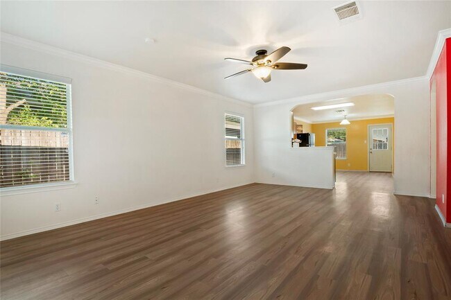 Foto del edificio - 4003 Reeders Dr