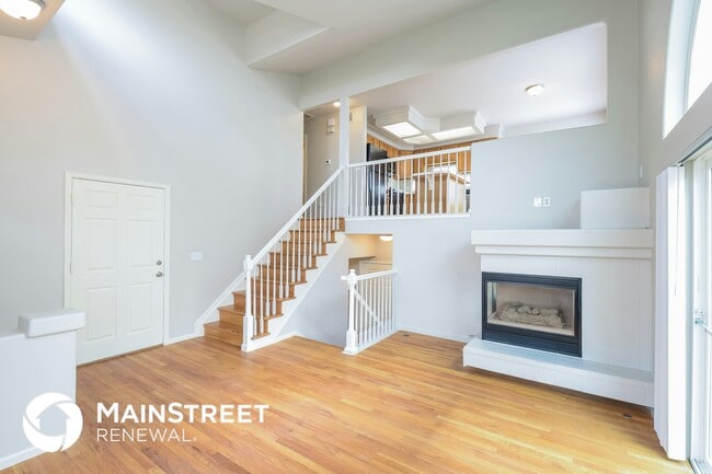 Building Photo - 4652 Genoa St