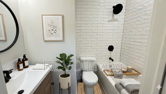 Photo du bâtiment - 193-193 Church St