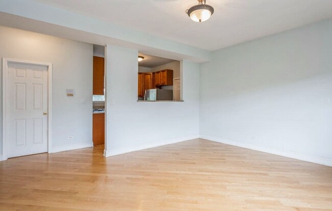 Building Photo - 4650 N Saint Louis Ave