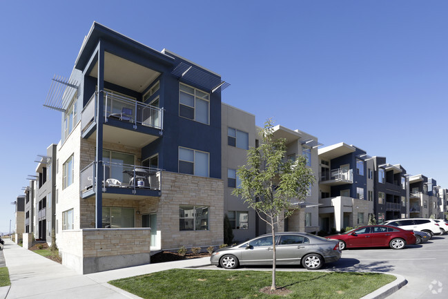 Building Photo - Eaglewood Lofts