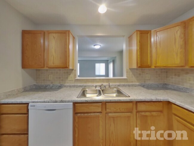 Building Photo - 557 Cembra Dr