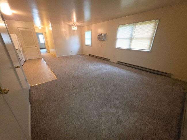 Building Photo - Charming Second-Floor Apartment in Havre de Grace!