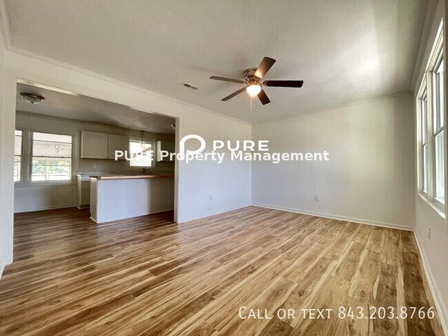 Foto del edificio - 268 Power House Rd