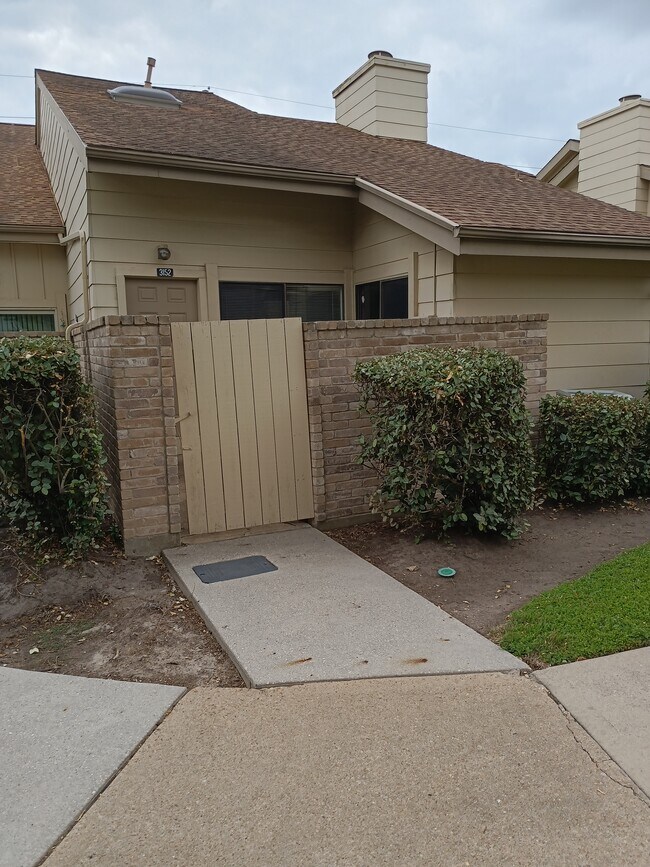 Foto del edificio - 3152 Windchase Blvd