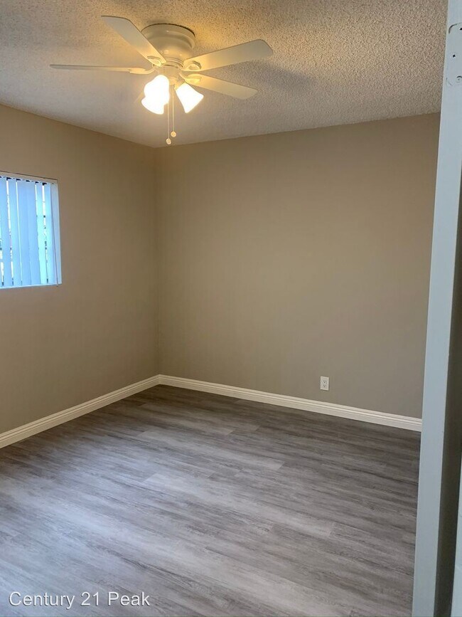 Building Photo - 1 br, 1 bath Apartment - 2803 E 58th St