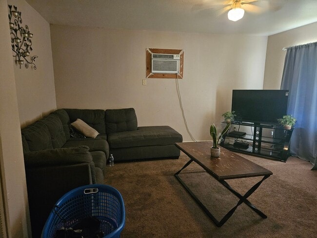 Foto del edificio - 734 Illinois Ave