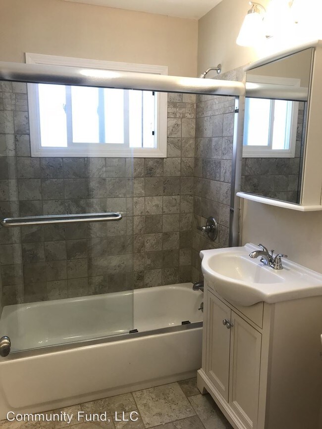 Foto del edificio - 2736 77th Ave