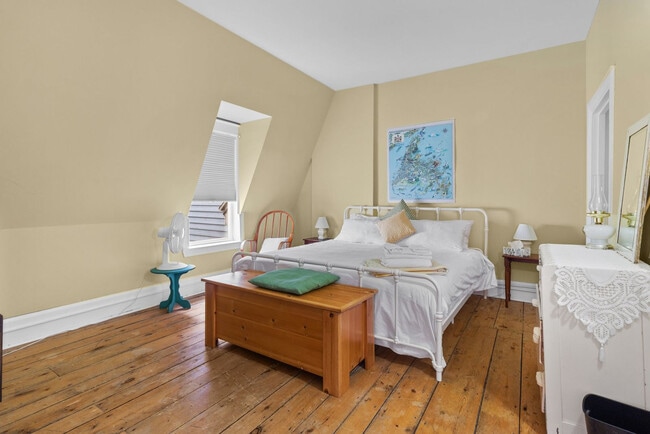 Photo du bâtiment - 79 Alexander St