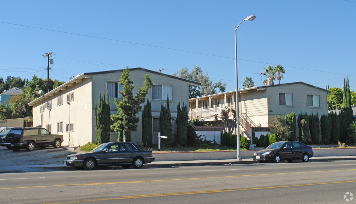 Foto principal - 1755 S Robertson Blvd