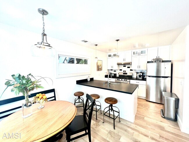 Building Photo - 1 br, 1.5 bath House - 45 Crescent Ave