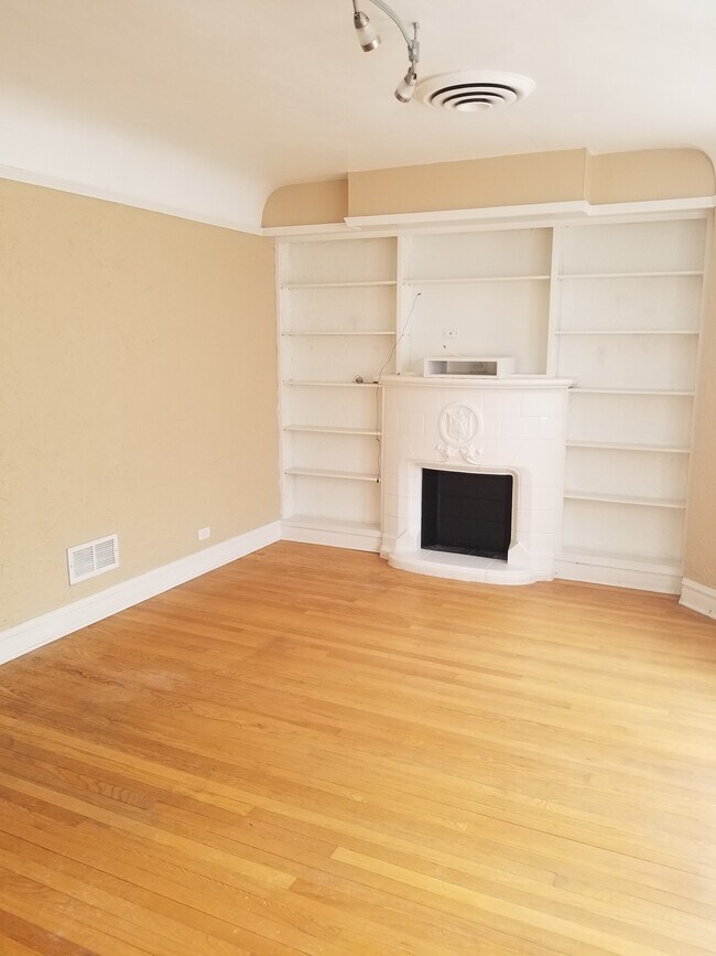 Foto del edificio - 2331 S Lombard Ave