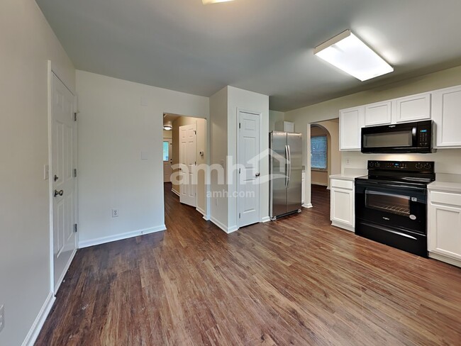 Foto del edificio - 4401 Cobble Creek Ln
