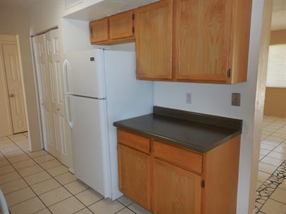 Building Photo - 3000 Hector Dr