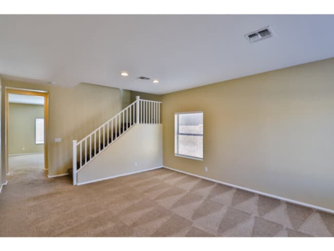 Building Photo - Lovely Maricopa Home