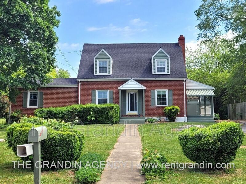 Primary Photo - 3607 Cove Rd