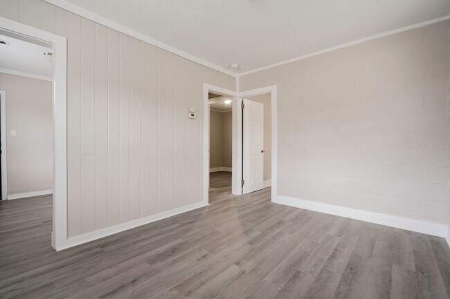 Foto del edificio - Charming Apartment Downtown Columbia - Housing Vouchers Accepted!