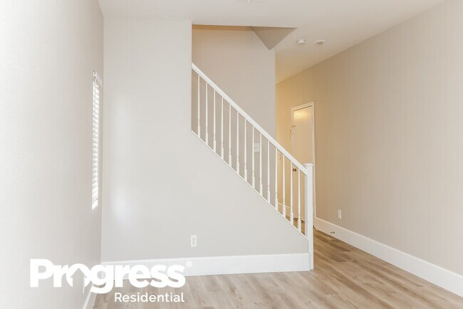 Building Photo - 7456 Grizzly Giant St