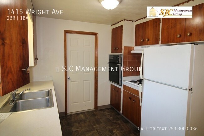 Building Photo - Two bedroom one bath duplex in Sumner