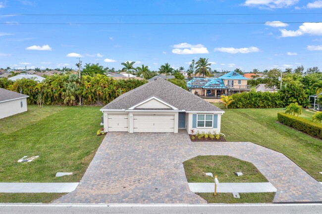 Building Photo - 1903 Cape Coral Pky W